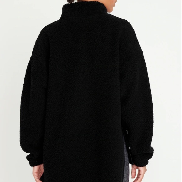 NWT OLD NAVY Step-Hem Sherpa Tunic Pullover Color: Black Jack SIZE MEDUIM - Picture 2 of 5